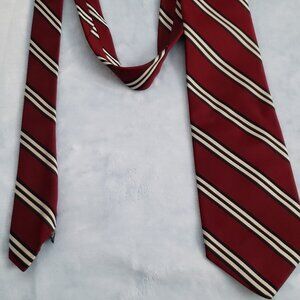 Men's red and black stripe tie